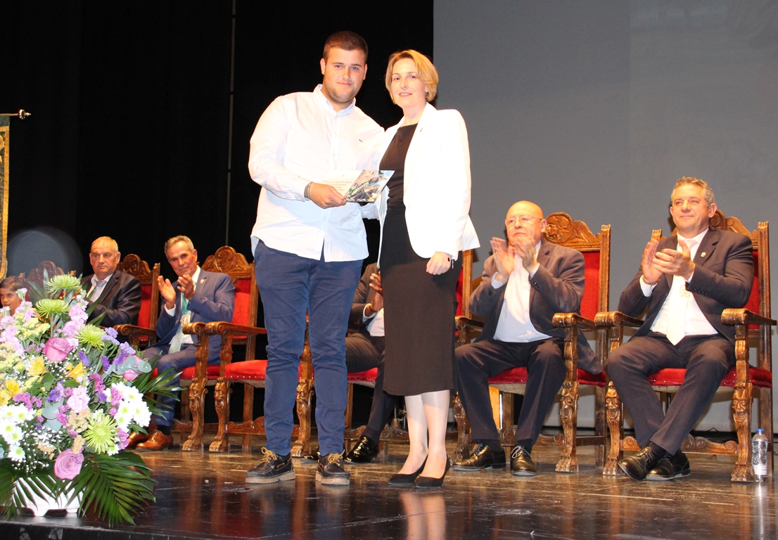 - S Isidro llevar santo