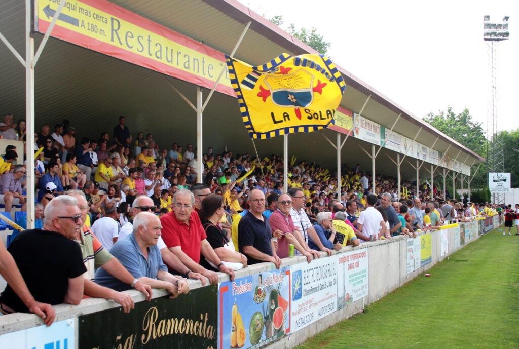 -Afición expectante