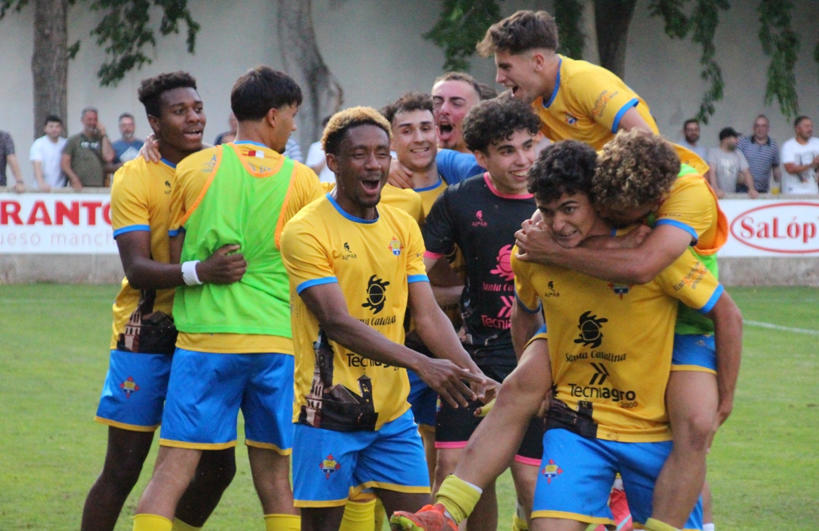 -Dani celebra su gol