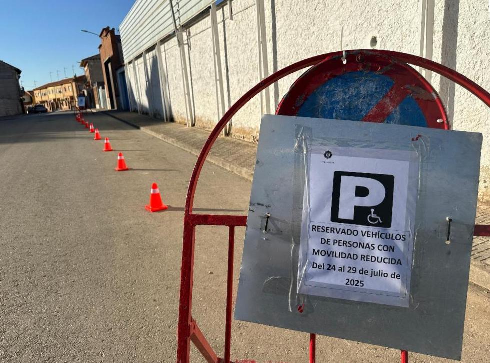 -Aparcamientos_reservados_para_movilidad_reducida.jpg