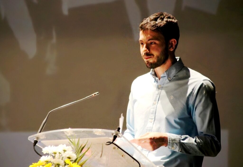 -El cardiólogo Marcos Santos-Olmo apardinó la graduación