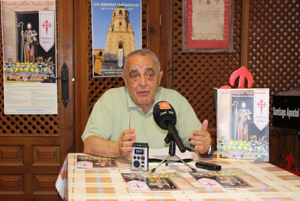- Paulino Sánchez secretario de la hermandad de Santiago