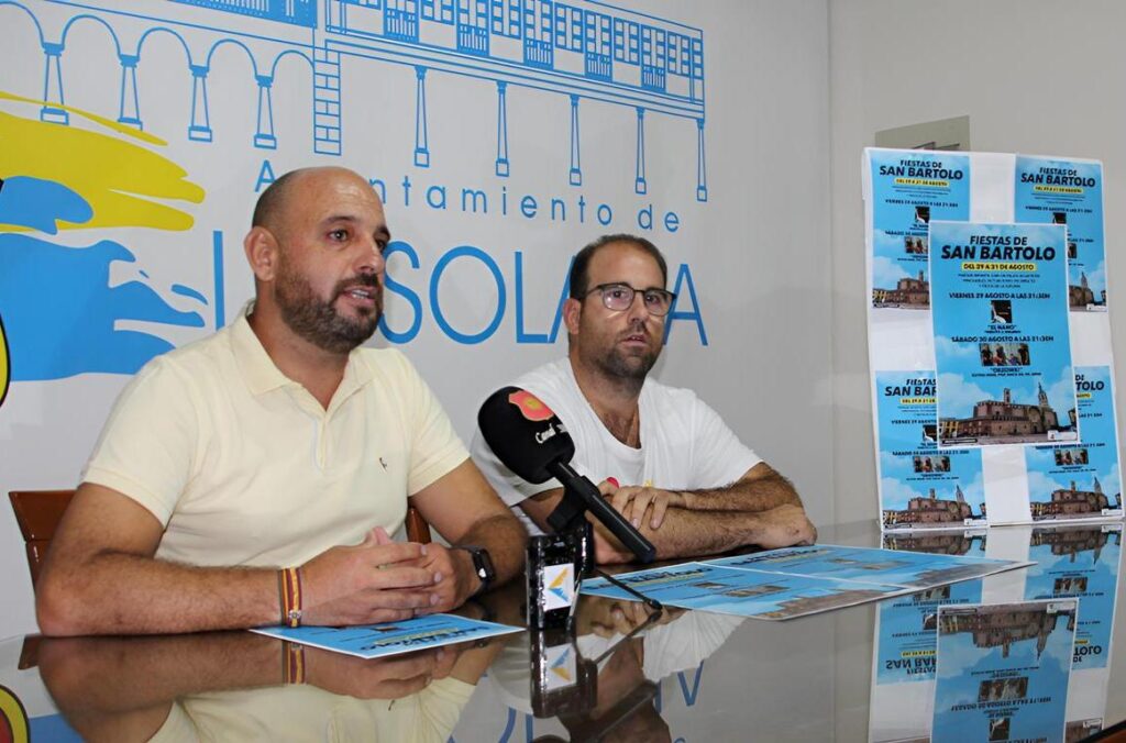 -Santiago_López_y_Antonio_Araque_presentan_San_Bartolo.jpg