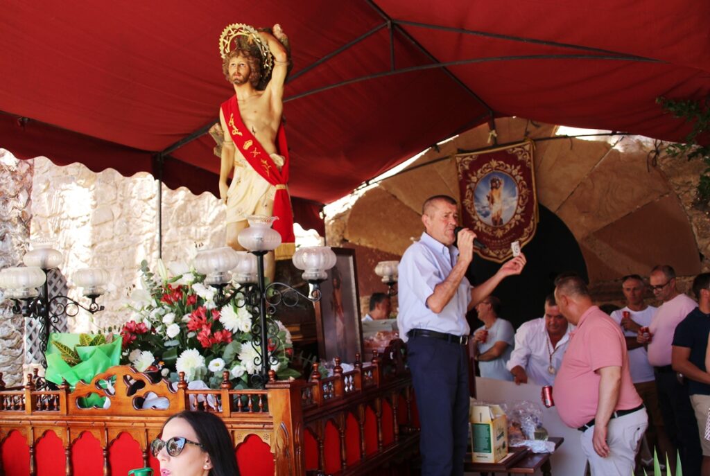 - Un momento de la puja