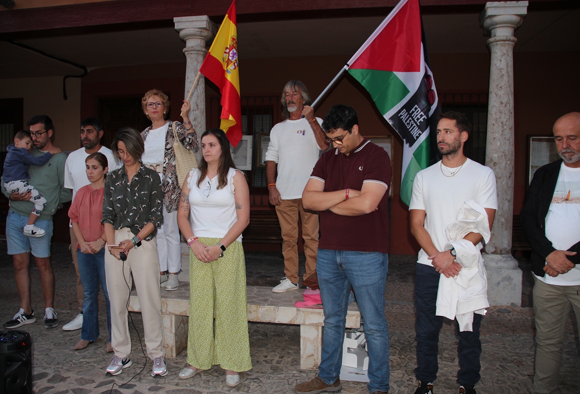 - Concentración PSOE minuto