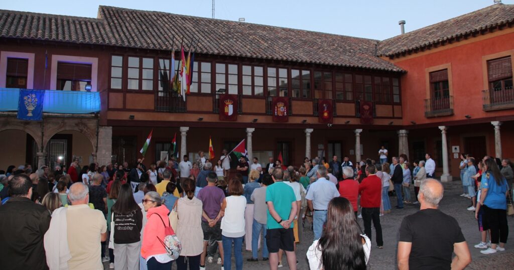 - Concentración PSOE público