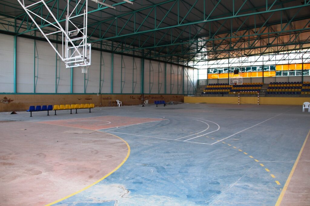 - Estado actual de la pista pabellón La Moheda