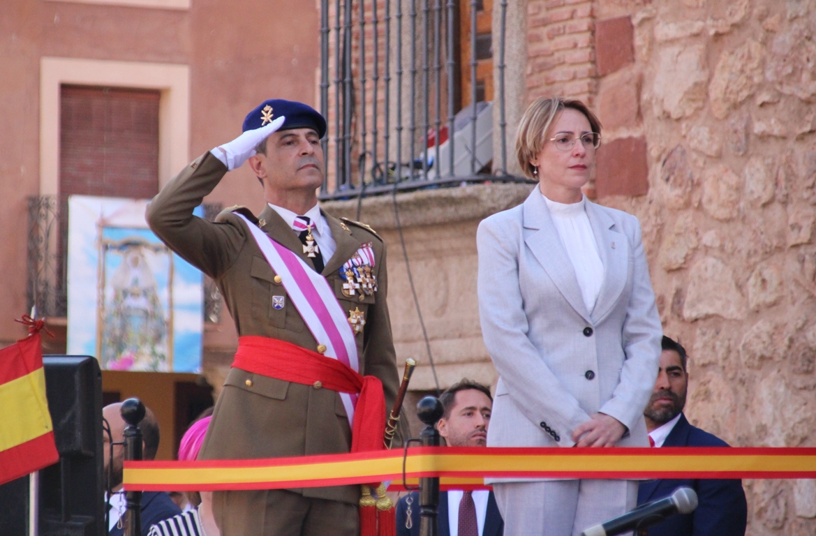 -Jura alcaldesa y general