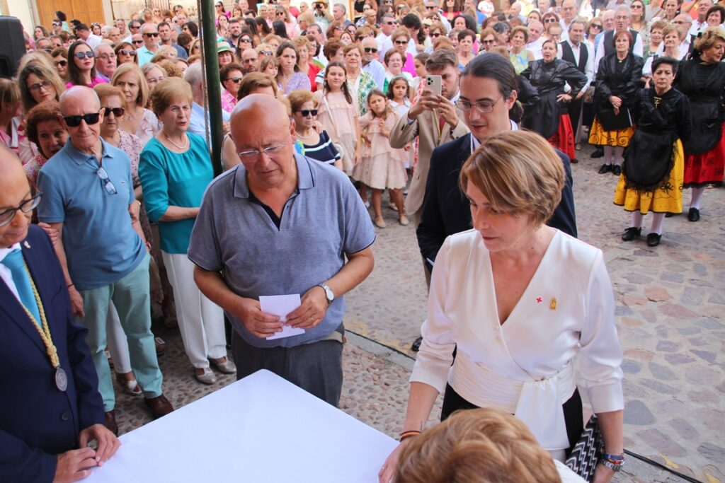 -La alcaldesa abrió el Ofrecimiento como manda la tradición
