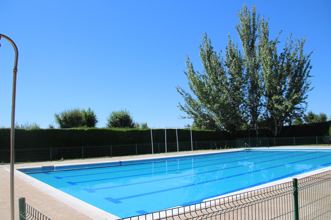 -Piscina municipal