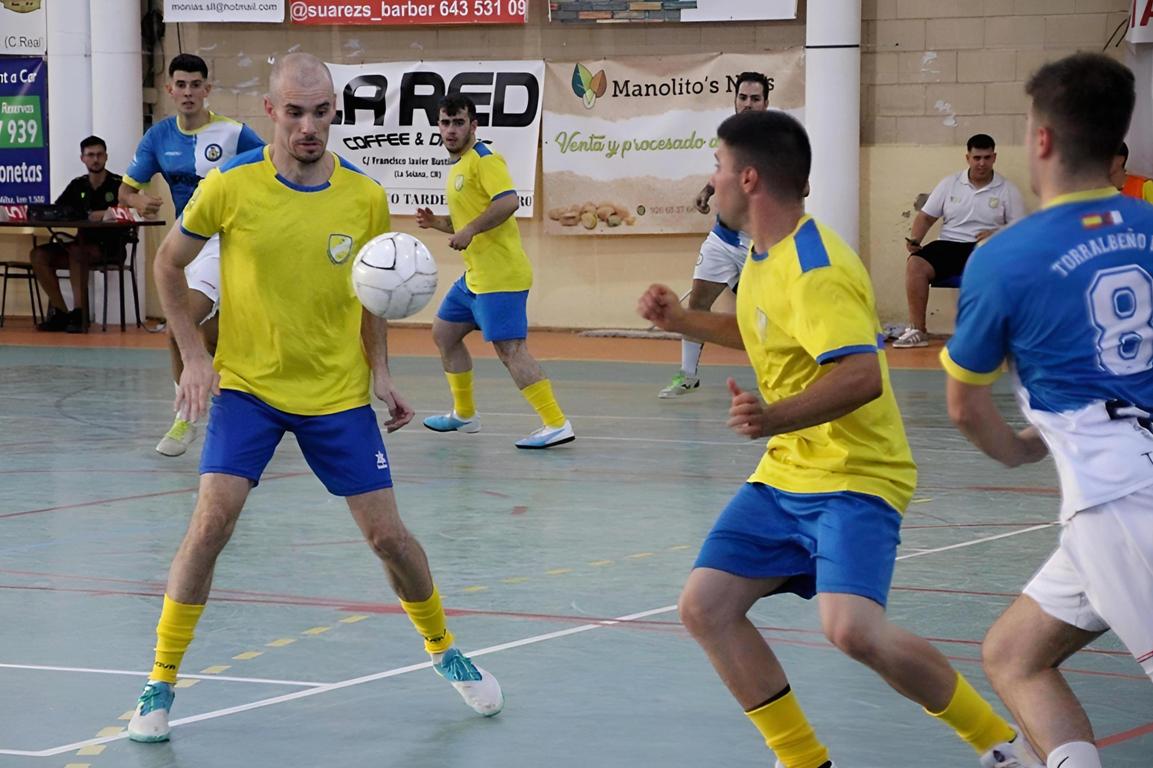 -Vicente controla un balón 20-9-25