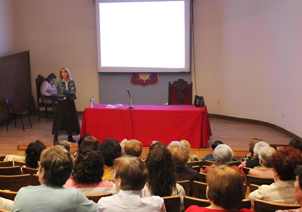 -Charla AECC-2 Liliana Suárez 27-10-25