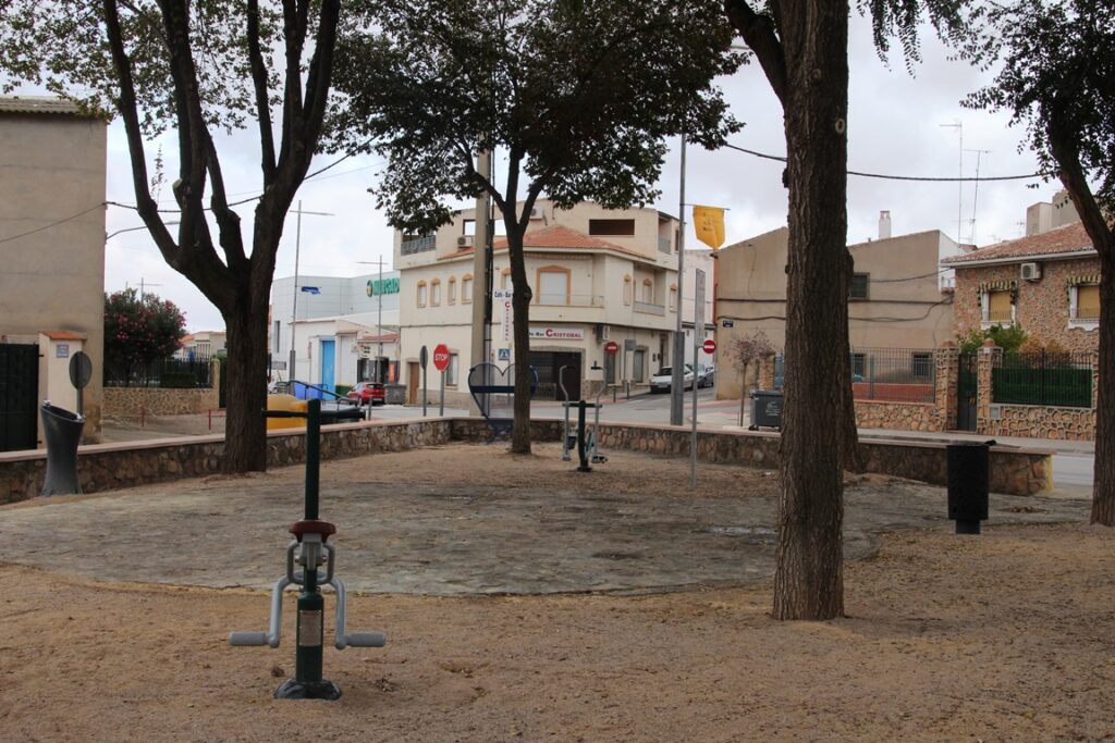 -El parque de La Minilla ya reformado