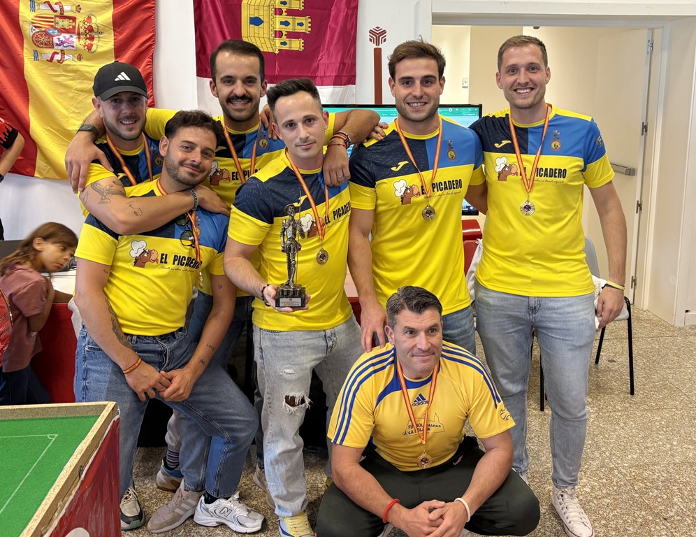 -Equipo_de_f-chapas_La_Solana_en_Azuqueca_25-10-25.jpeg