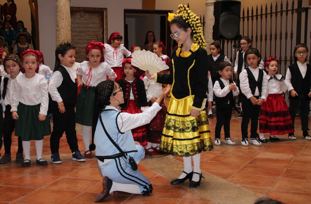 - J Escolares Casa Iglesia
