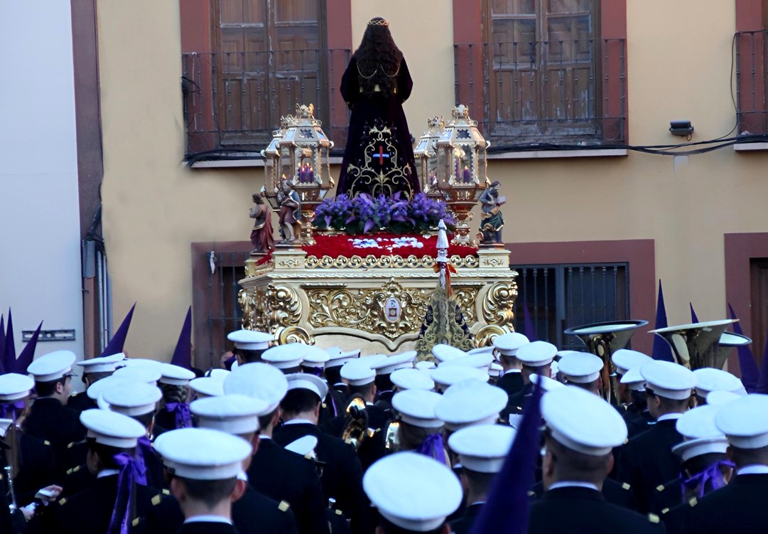 -La-Banda-de-Jesús-sigue-a-su-titular-en-La-Solana-fotor-enhance-