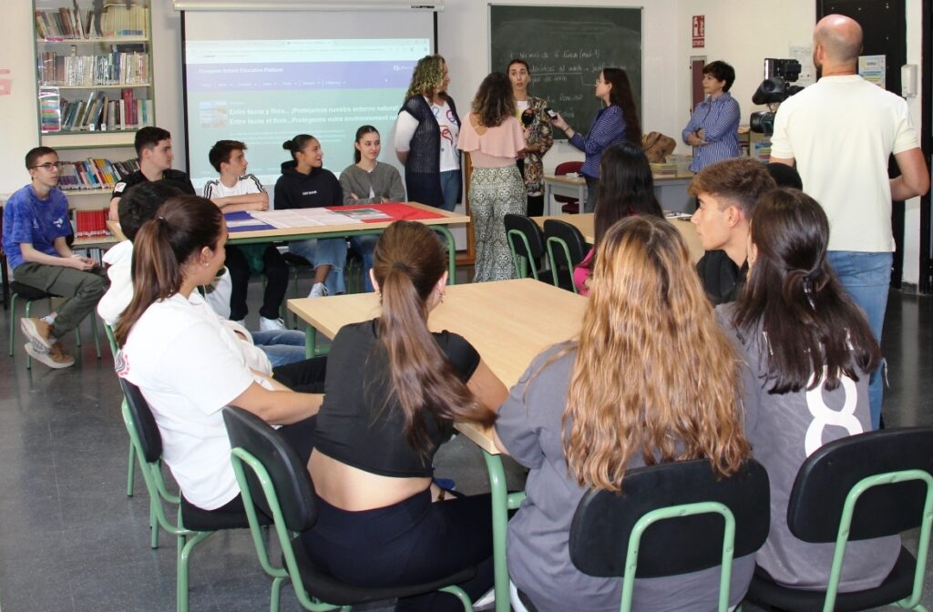 - Presentación proyecto IES