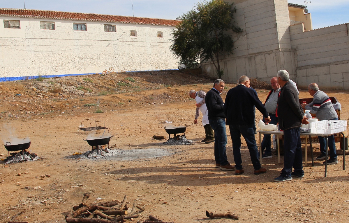 - Comida La Solanera calderetas