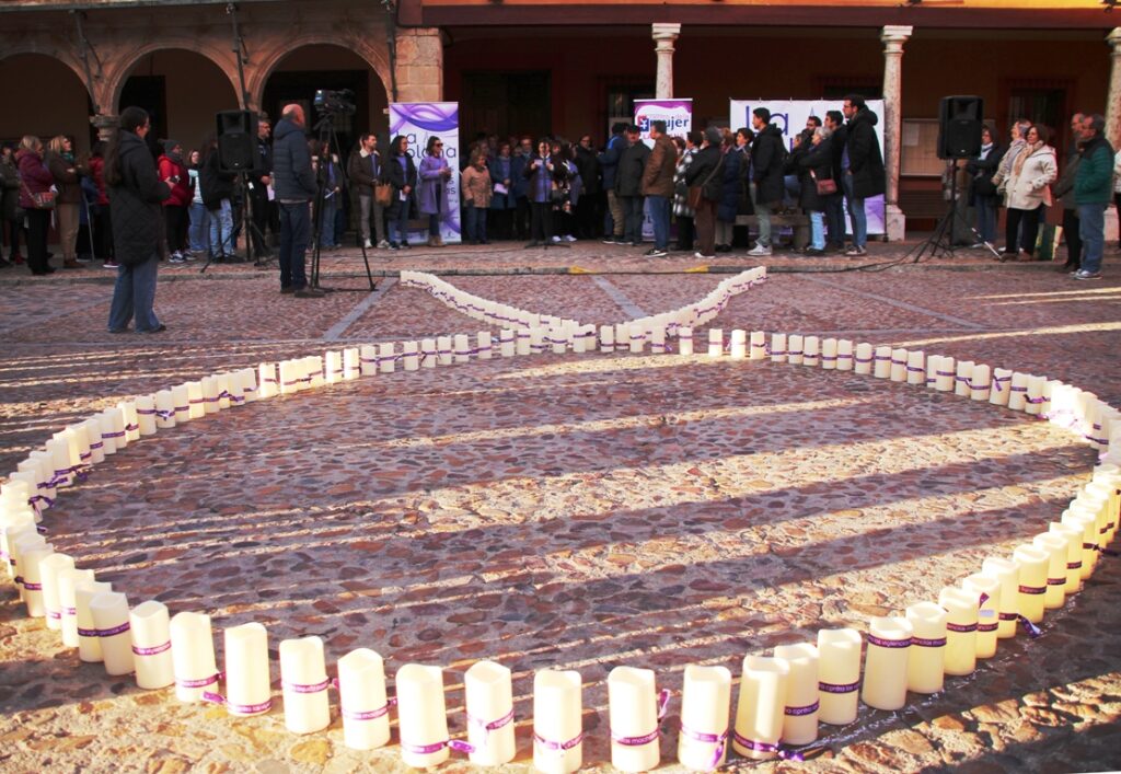 -Velas sobre el empedrado