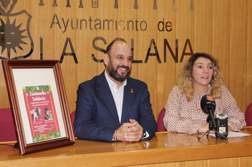 -Presentación de la zambomba solidaria