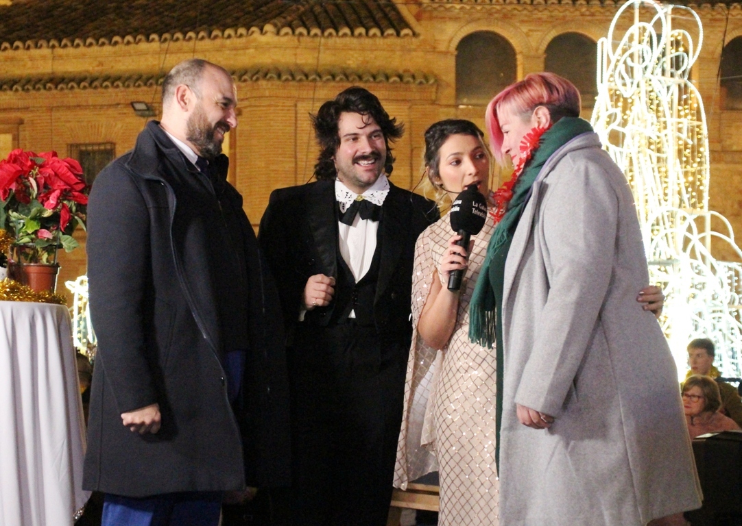 -Nochevieja presentadores entrevistan a los concejales de Festejos y Promoción Económica