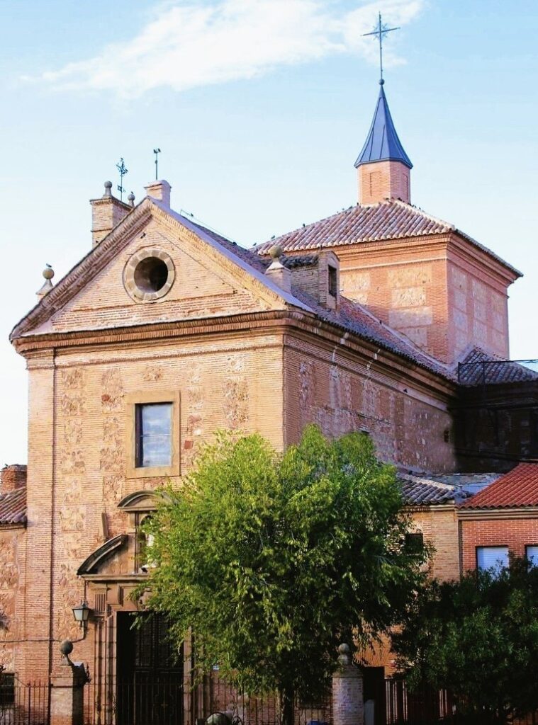 -Nuevo aspecto del convento trinitario tras la rehabilitación