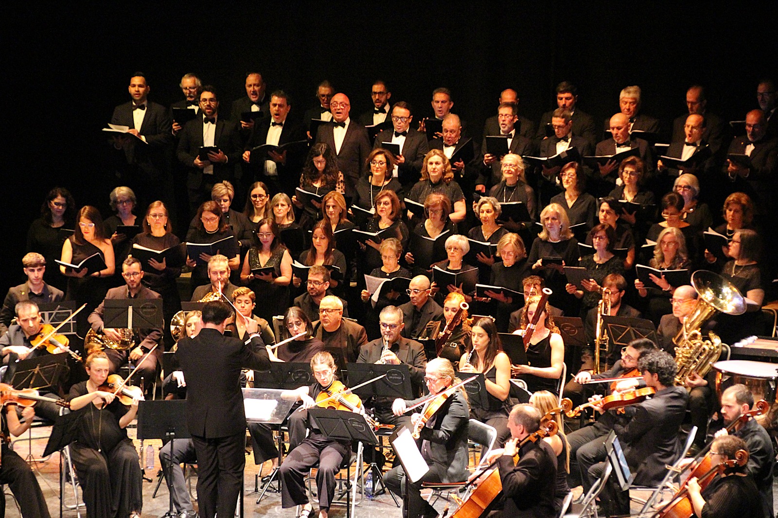 Orquesta CLM Sinfónica shines during zarzuela week with vibrant concert
